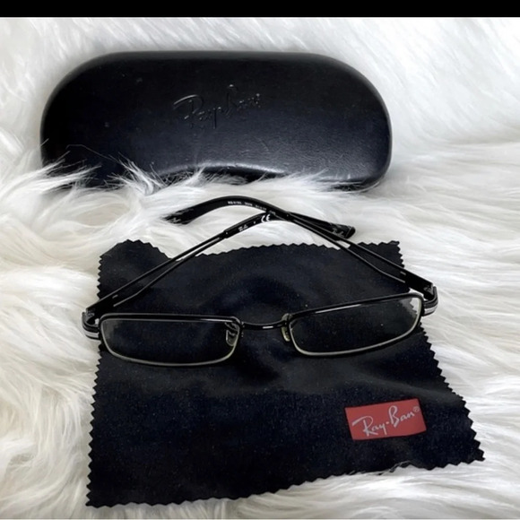 Ray Ban Glasses with case - Picture 3 of 11